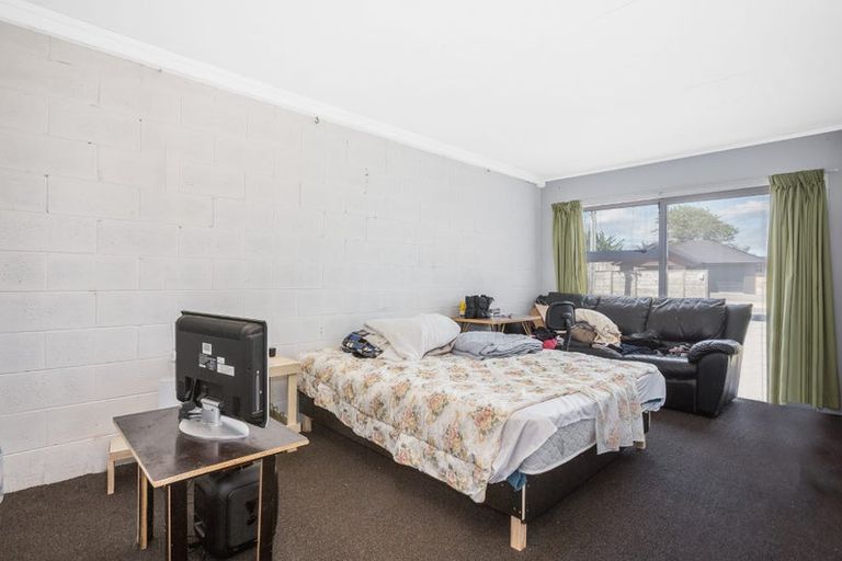 Photo of property in 35 Power Street, Levin, 5510