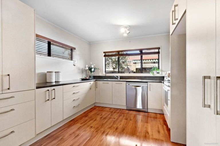Photo of property in 4/107 Moore Street, Howick, Auckland, 2014
