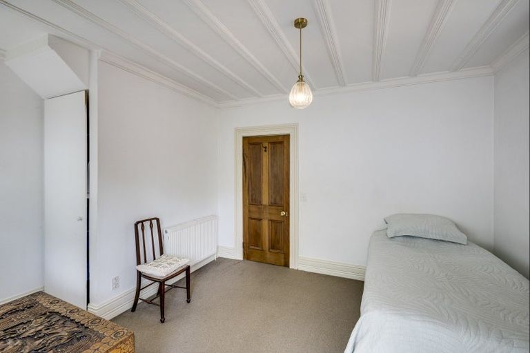 Photo of property in 2 Cameron Road, Bluff Hill, Napier, 4110