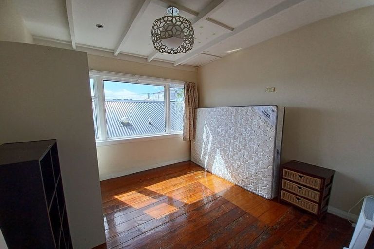 Photo of property in 1-3 Mudges Terrace, Newtown, Wellington, 6021