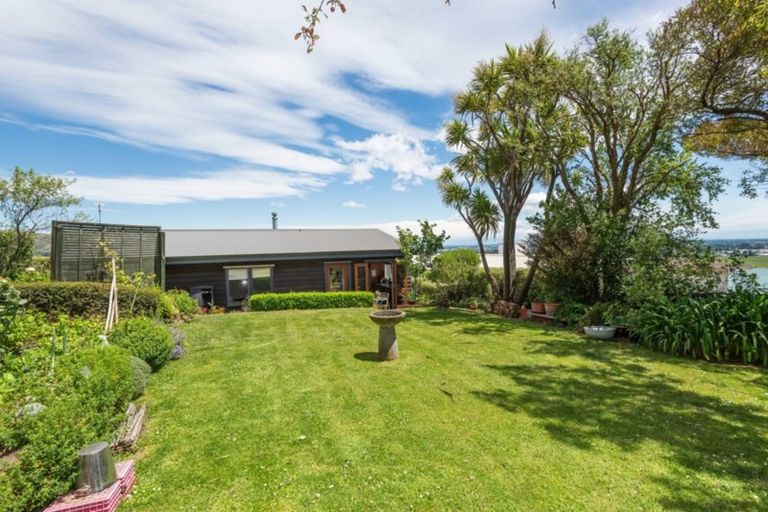 Photo of property in 318 Cannon Hill Crescent, Mount Pleasant, Christchurch, 8081