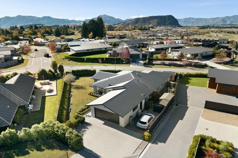 Photo of property in 5 Nancy Lane, Wanaka, 9305