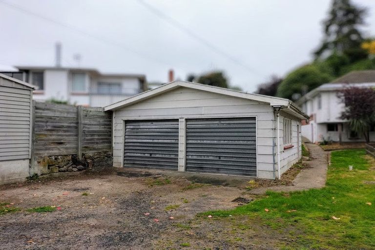 Photo of property in 7 Macbeth Street, Caversham, Dunedin, 9012