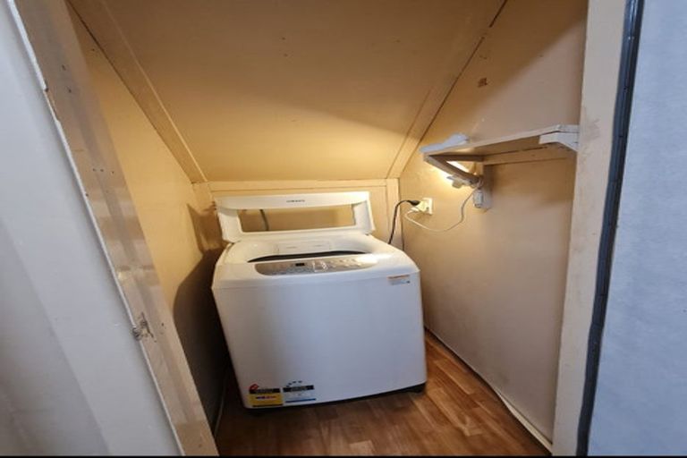 Photo of property in 15 Noeleen Street, Glenfield, Auckland, 0629