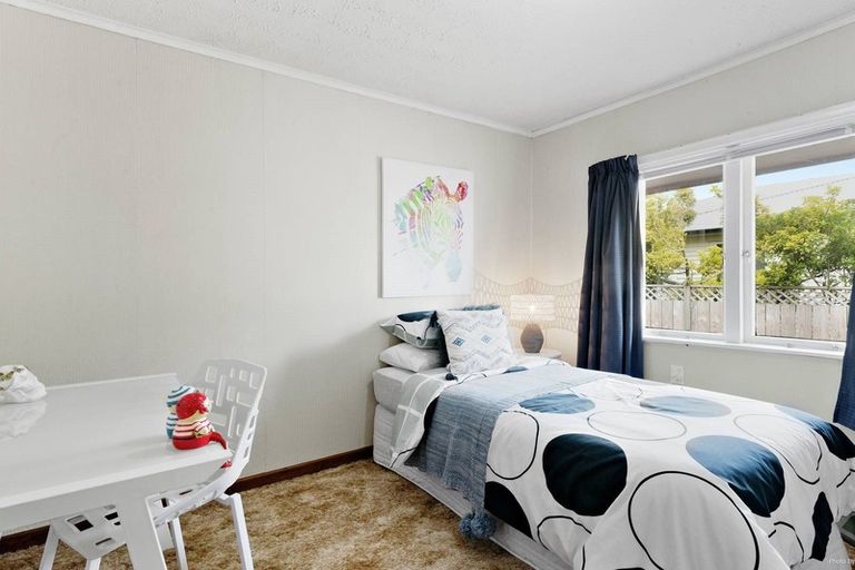 Photo of property in 699 Swanson Road, Swanson, Auckland, 0612