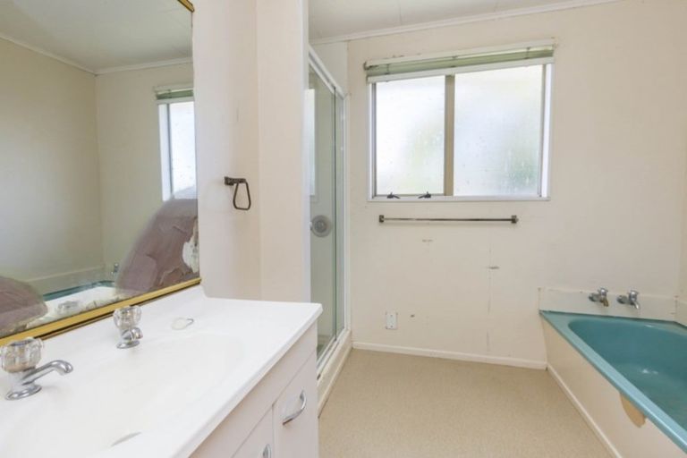 Photo of property in 23 Harvard Grove, Totara Park, Upper Hutt, 5018
