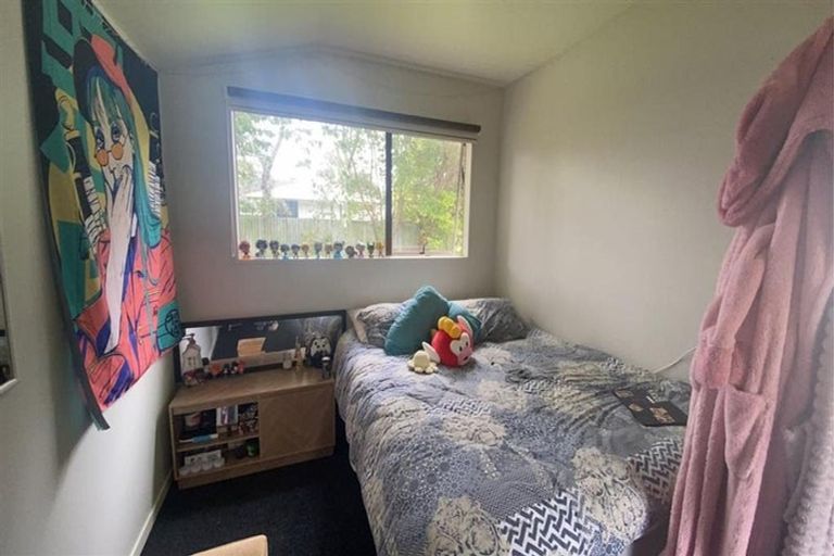 Photo of property in 3 Atarau Grove, Paraparaumu, 5032