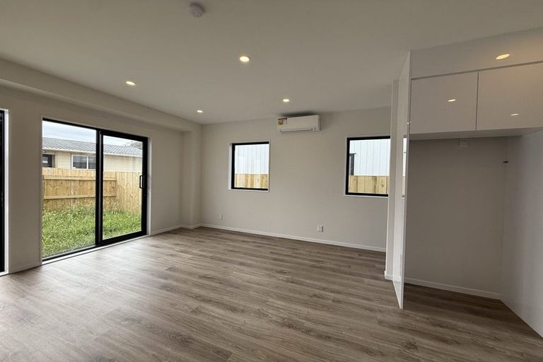 Photo of property in 13c John Walker Drive, Manurewa, Auckland, 2102