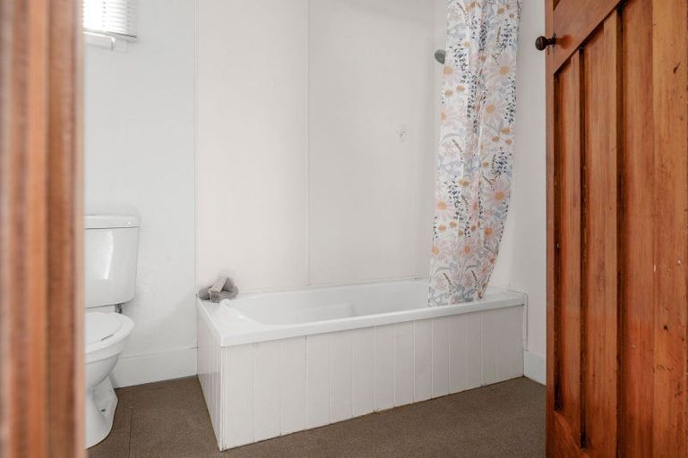 Photo of property in 21 Makomako Street, Frankton, Hamilton, 3204