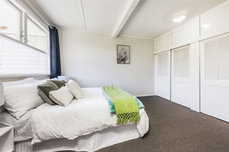 Photo of property in 24a Blanes Road, Weymouth, Auckland, 2103