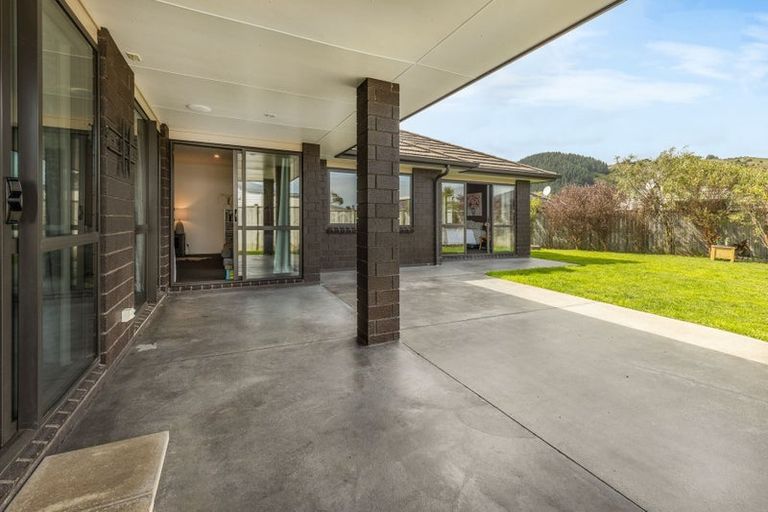 Photo of property in 18 Pearson Place, Paraparaumu, 5032