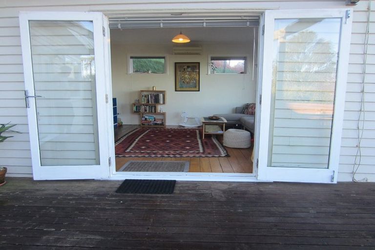 Photo of property in 49 London Road, Korokoro, Lower Hutt, 5012