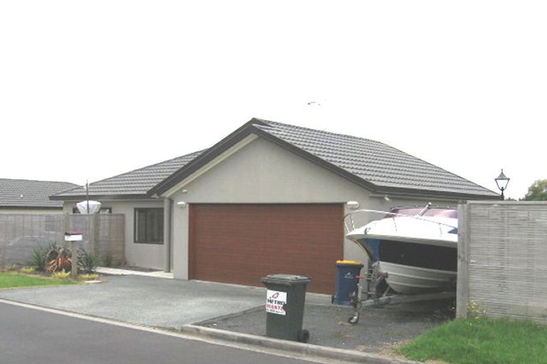 Photo of property in 7 Fresil Lane, Massey, Auckland, 0614