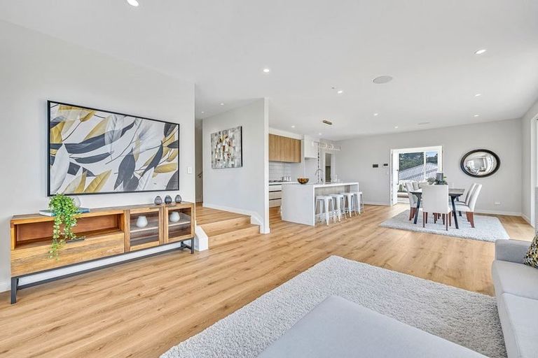 Photo of property in 10 Lumber Rise, Swanson, Auckland, 0614