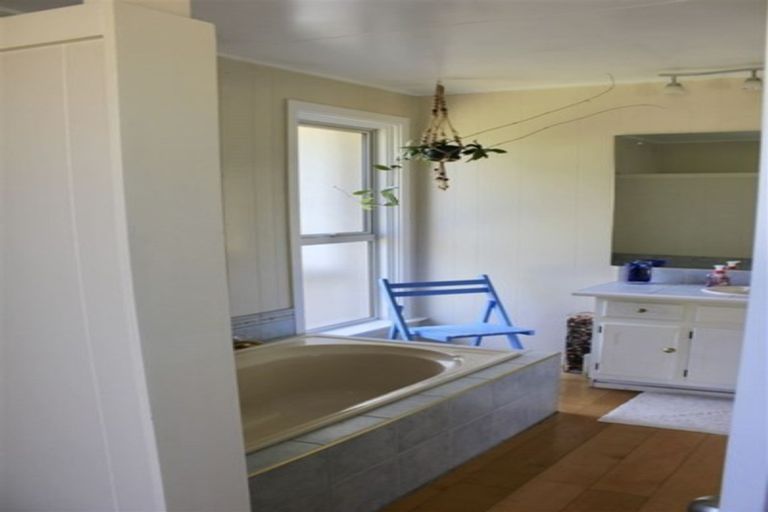 Photo of property in 10 Crofton Road, Harewood, Christchurch, 8051