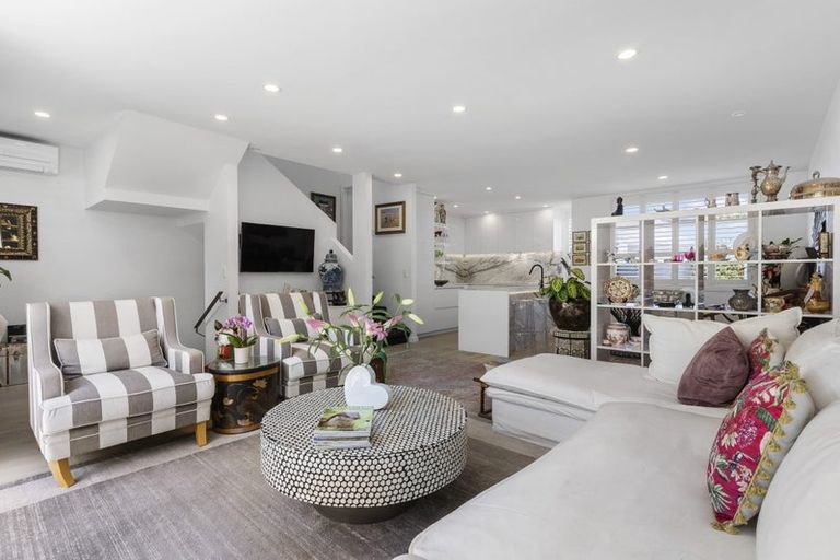 Photo of property in 10/4 Campbell Road, Takapuna, Auckland, 0622