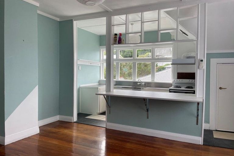 Photo of property in 28 Duncan Terrace, Kilbirnie, Wellington, 6022