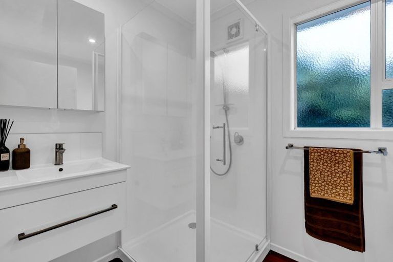 Photo of property in 93 Govett Avenue, Frankleigh Park, New Plymouth, 4310