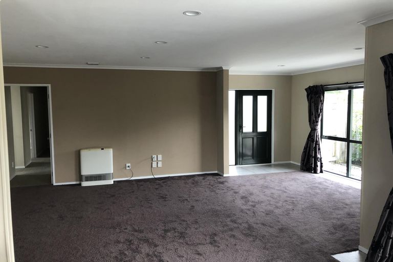 Photo of property in 115 Schnell Drive, Kelvin Grove, Palmerston North, 4414