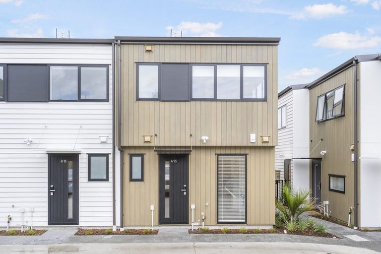 Photo of property in 4/35 Garadice Road, Rothesay Bay, Auckland, 0630