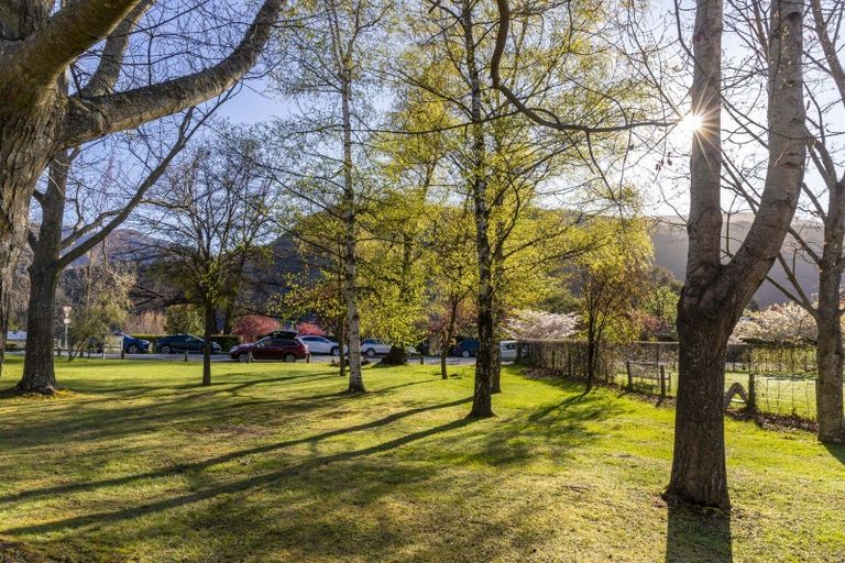 Photo of property in 13 Berkshire Street, Arrowtown, 9302