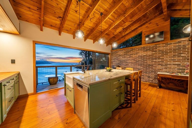 Photo of property in 99 Motuhara Road, Plimmerton, Porirua, 5026