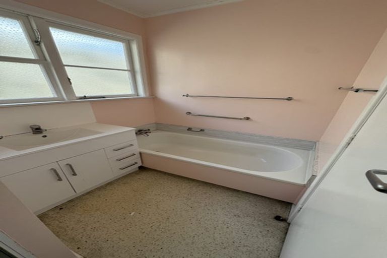 Photo of property in 108 Warwick Street, Wilton, Wellington, 6012