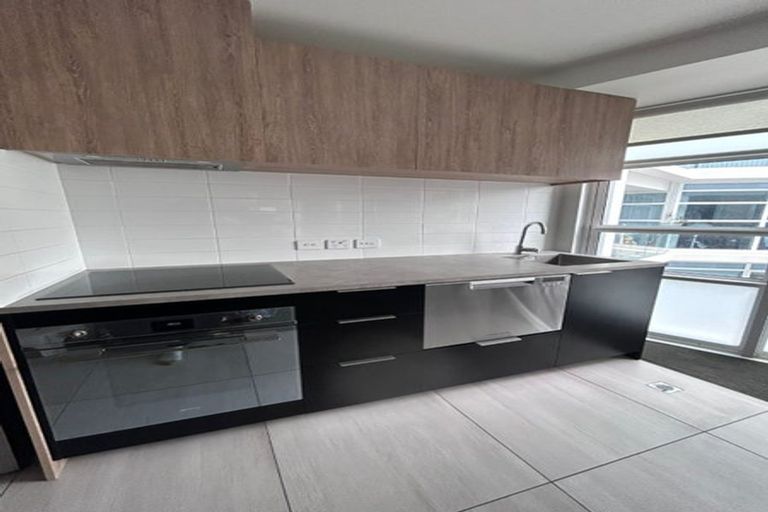 Photo of property in Pinnacle Apartments, W704/160 Victoria Street, Te Aro, Wellington, 6011