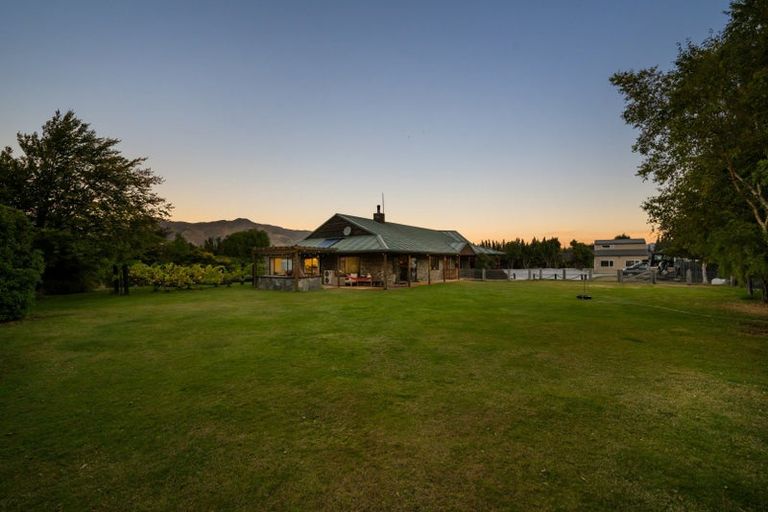 Photo of property in 432 Domain Road, Lake Hawea, Wanaka, 9382