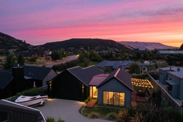 Photo of property in 24 Robrosa Street, Wanaka, 9305