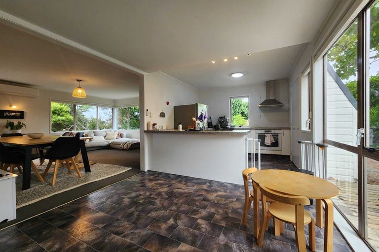 Photo of property in 32 Aeroview Drive, Beach Haven, Auckland, 0626