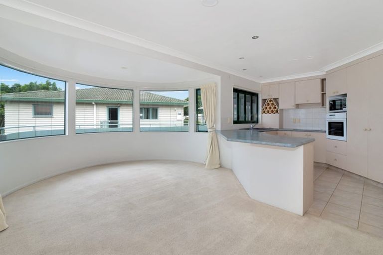 Photo of property in 22 Downing Place, Welcome Bay, Tauranga, 3112