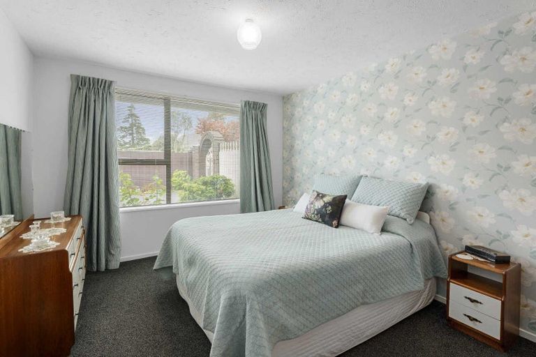 Photo of property in 2/5 Wynand Place, Sockburn, Christchurch, 8042