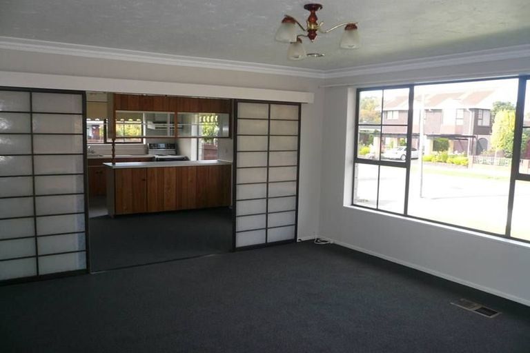 Photo of property in 1/10 Montclare Avenue, Ilam, Christchurch, 8041