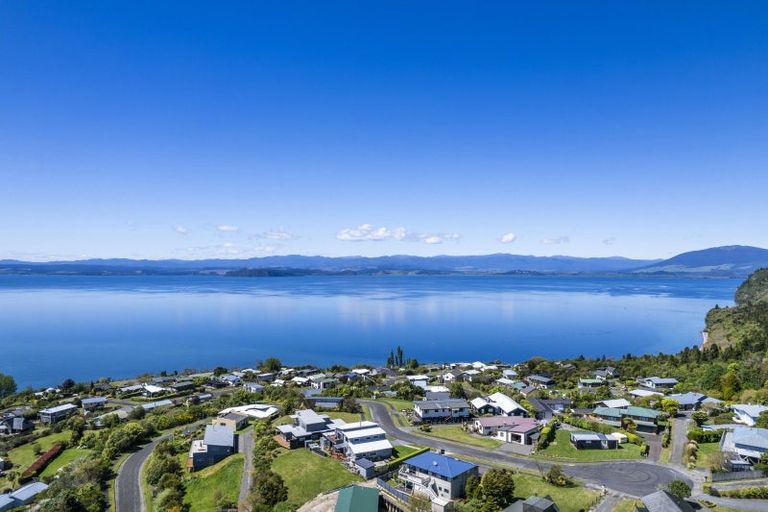 Photo of property in 20 Turangitukua Terrace, Kuratau, Turangi, 3381