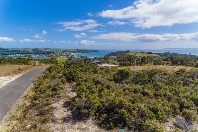 Photo of property in 103 Stratford Drive, Cable Bay, 0420