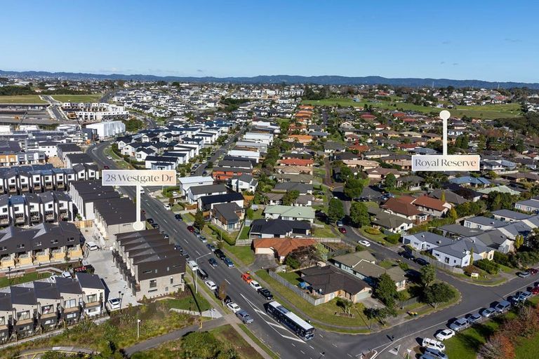 Photo of property in 25/28 Westgate Drive, Westgate, Auckland, 0614