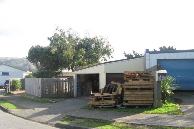 Photo of property in 4 Ash Grove, Ranui, Porirua, 5024