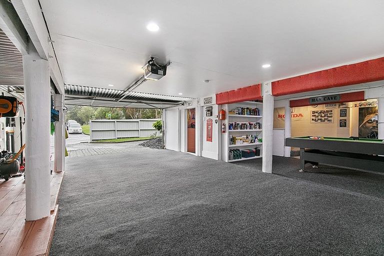 Photo of property in 29 Wirihana Road, Titirangi, Auckland, 0604