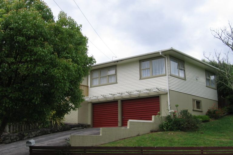 Photo of property in 1 Lucknow Place, Blockhouse Bay, Auckland, 0600