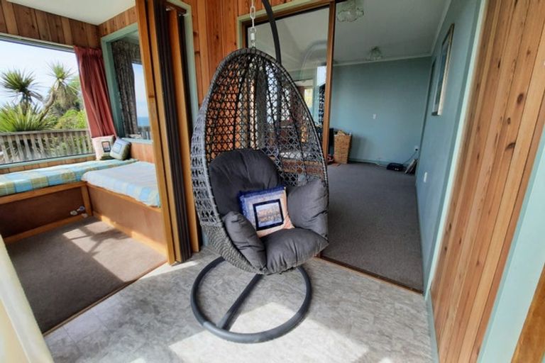 Photo of property in 3 Esplanade, Kaka Point, 9271