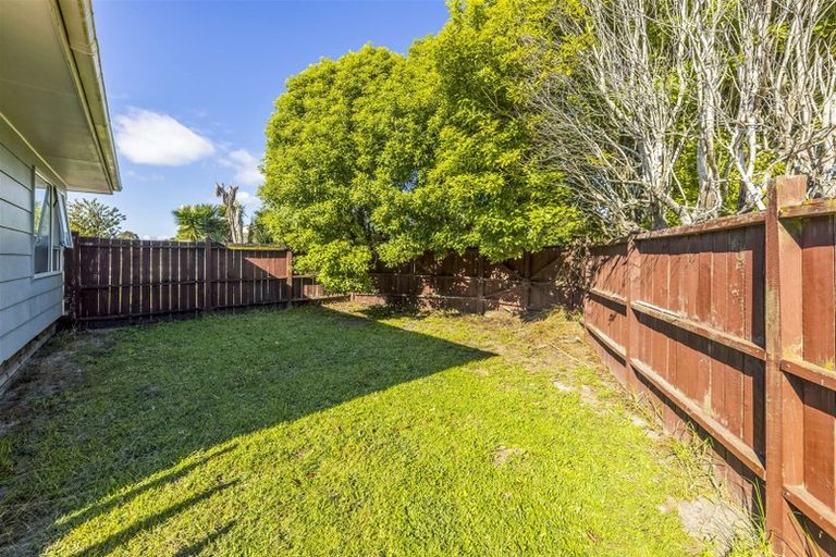 Photo of property in 56 Hamilton Drive, Waiuku, 2123