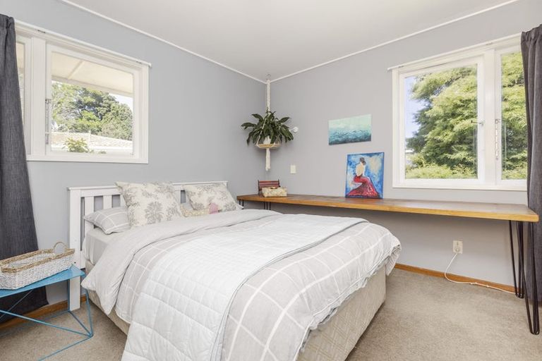 Photo of property in 8 Miro Place, Waiuku, 2123