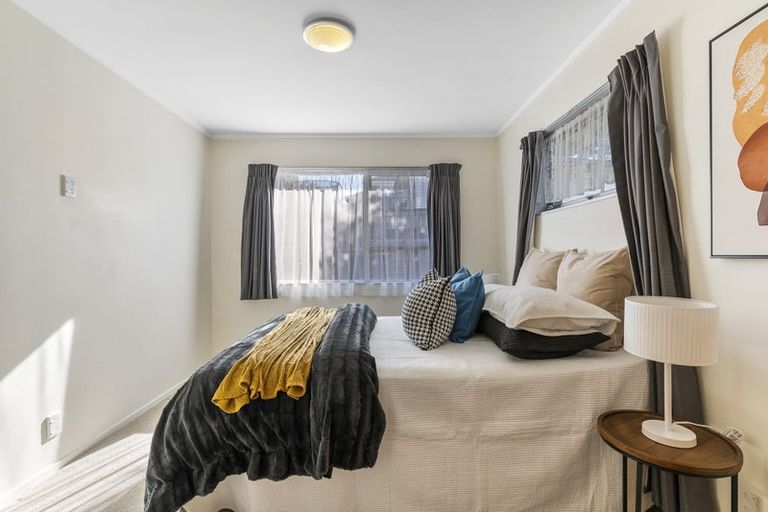 Photo of property in 4/112 Gossamer Drive, Pakuranga Heights, Auckland, 2010