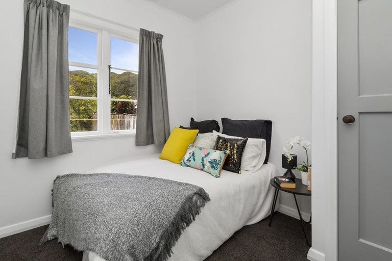 Photo of property in 96b Waiwhetu Road, Waterloo, Lower Hutt, 5011