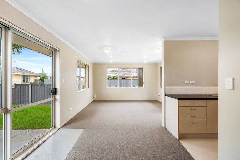 Photo of property in 17f Meeanee Road, Taradale, Napier, 4112