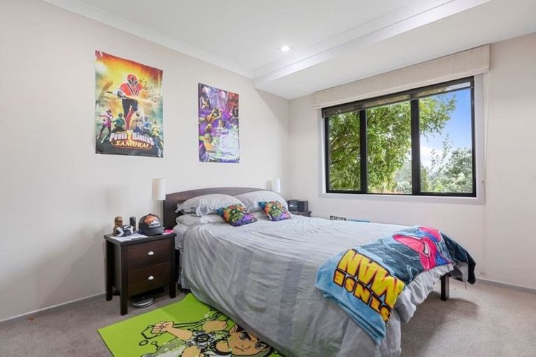 Photo of property in 35 Holdens Road, Henderson, Auckland, 0612