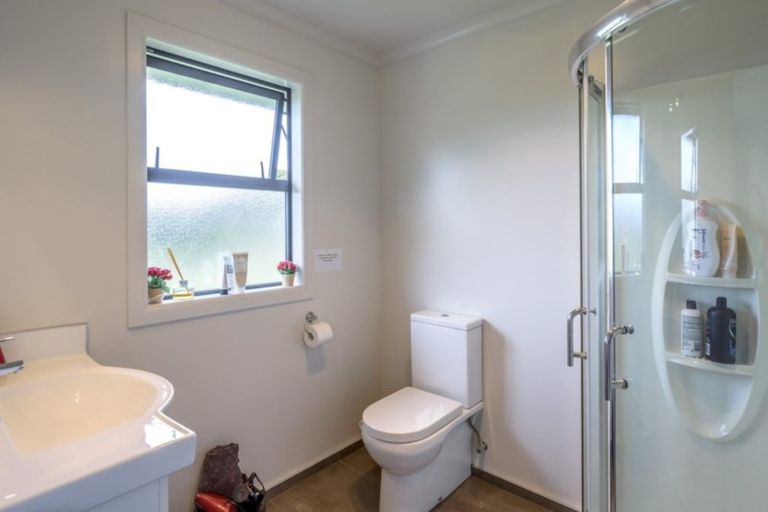 Photo of property in 9 Tullahoma Way, Ohau, Levin, 5570