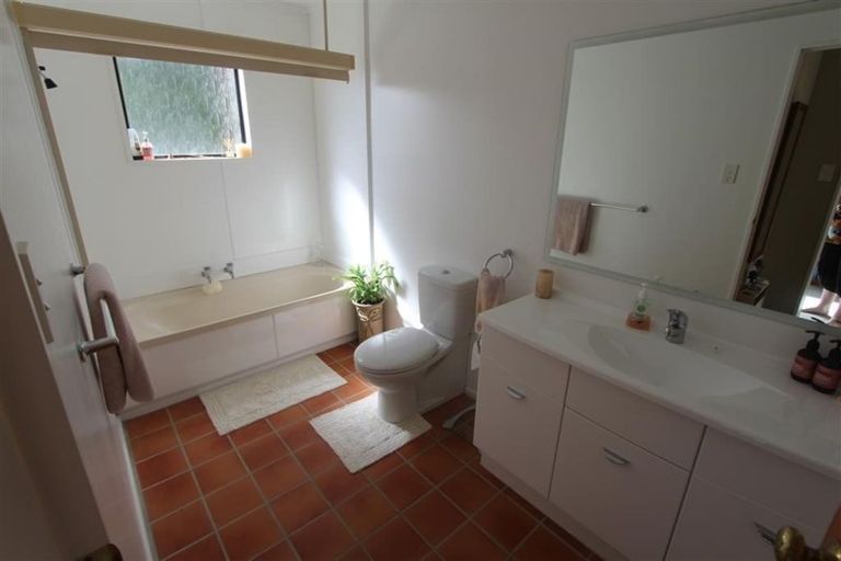 Photo of property in 27b Shackle Lane, Whitby, Porirua, 5024