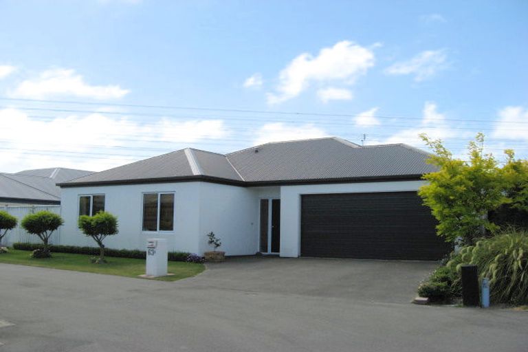 Photo of property in 63 Chesterfield Mews, Russley, Christchurch, 8042